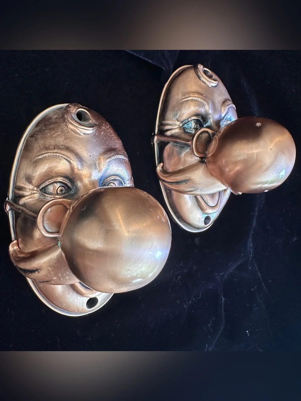 Bronze-Finish Decorative Face Wall Hooks/knobs - Set of 2